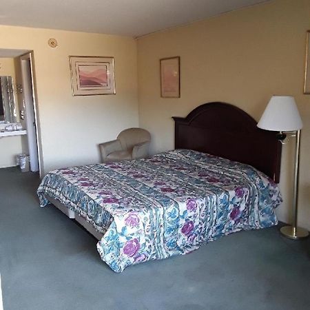 Regency Inn Fayetteville/Fort Bragg Zewnętrze zdjęcie